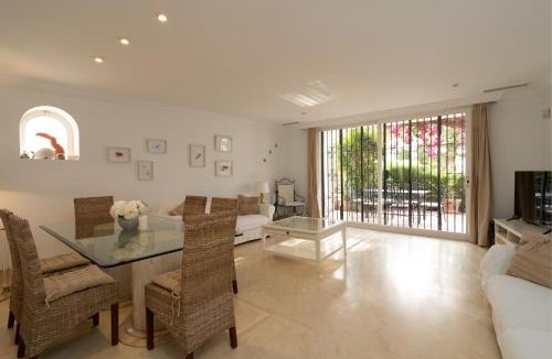 Nikki Beach Apartment | White Pearl Beach Elviria