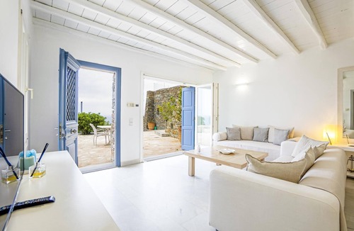 Posidonia Villa | White Shell Suite
