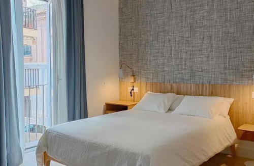 San Lorenzo Apartment | White Suite Alameda
