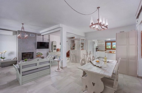 Kalivia Poliyirou Villa | Windmill Villa, a beachfront villa with private pool, for relaxing holidays