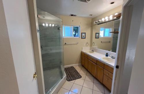 Burbank House | WM Private master suite with separate entry