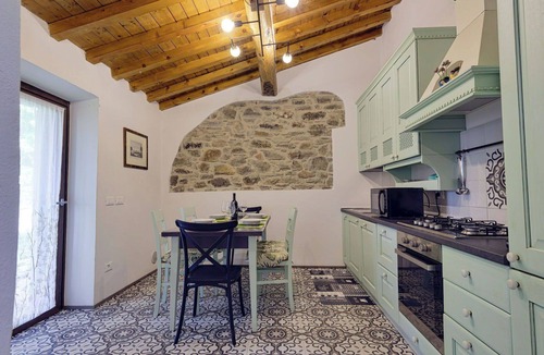 Subbiano House | Wonderful private villa for 5 people with private pool, WIFI, TV, patio and pets allowed