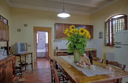 Le Piazze Villa | Wonderful private villa with WIFI, private pool, TV, pets allowed, panoramic view, close to Arezzo