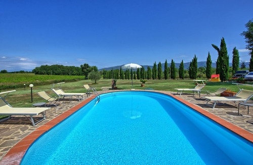 Le Piazze Villa | Wonderful private villa with WIFI, private pool, TV, pets allowed, panoramic view, close to Arezzo