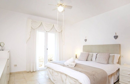 La Canuta Villa | Wonderful private villa with A/C, private pool, WIFI, TV, patio, panoramic view and parking