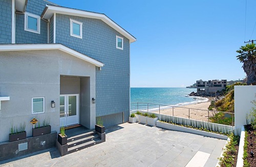 Central Malibu House | YOUR MALIBU BEACHFRONT DREAMS AWAIT