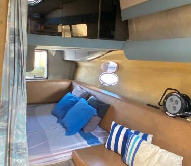 Poblats Maritims Boat Rental | Zeus
