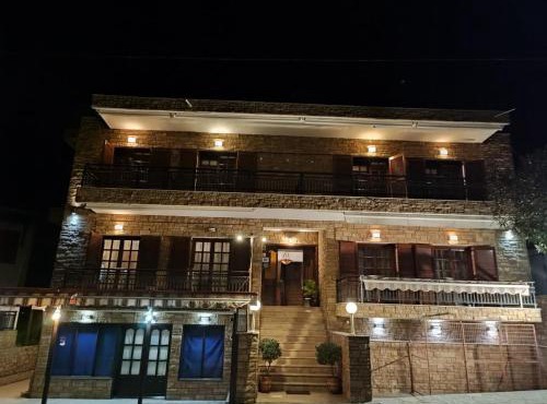 Ξενώνας Φωτεινη