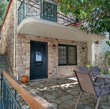 Το Αρχοντικό της Λενιώς