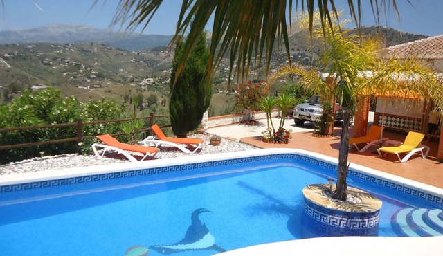 1051 Villa Al-Andalus