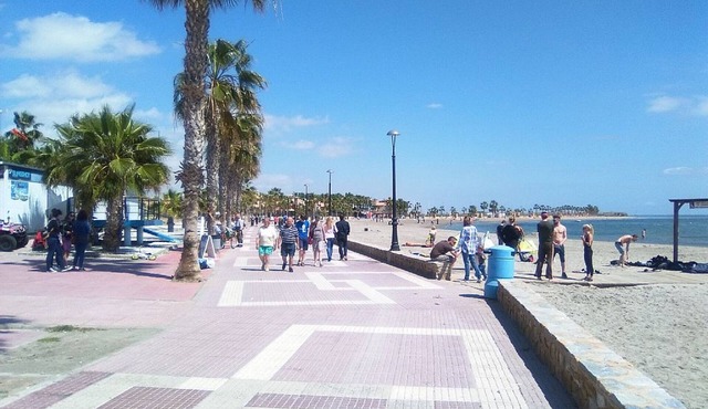 3 bed Villa,centrally located,walking distance to beaches,restaurants,Sleeps 6