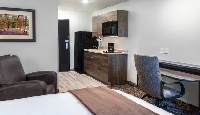 4-Room Escape Steps from Turtle Bay Exploration Park