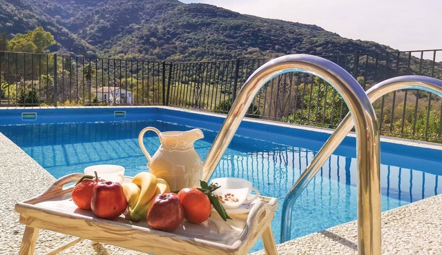 5 bedroom accommodation in Benamahoma