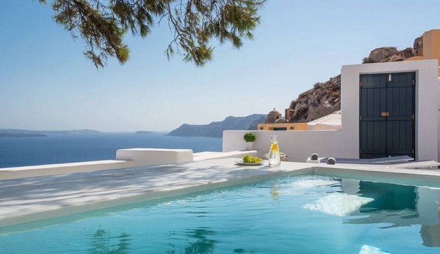 Amazing Santorini Villa | 1 Bedroom | Pina Caldera Villa | Astounding Caldera