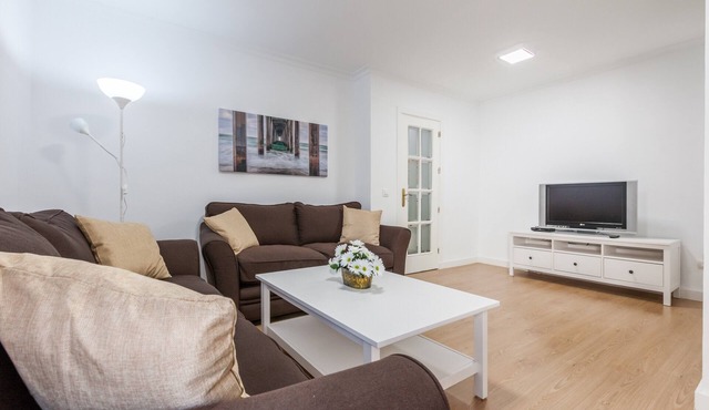 Apartment 'Amicorum Parking' with Private Terrace, Wi-Fi and Air Conditioning