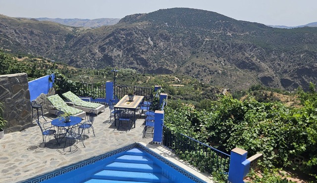 Apartment 'Chaparra Pitres Apart Fondales' with Mountain Views, Shared Pool and Wi-Fi