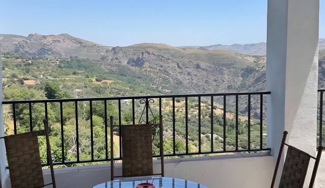 Apartment 'Chaparra Pitres Apart Atalbéitar' with Mountain Views, Shared Pool and Wi-Fi