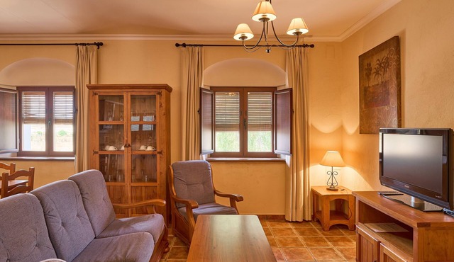 Apartment 'Romero' with Balcony, Wi-Fi and Air Conditioning