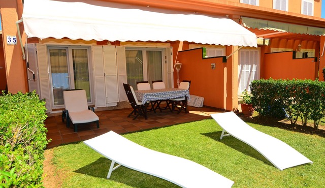 Attached house, near golf course, communitary pool, rent in Chiclana,Santi Petri