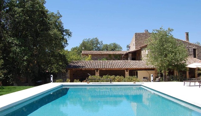 Authenticity & luxury, 17th-century mas of 450sqm