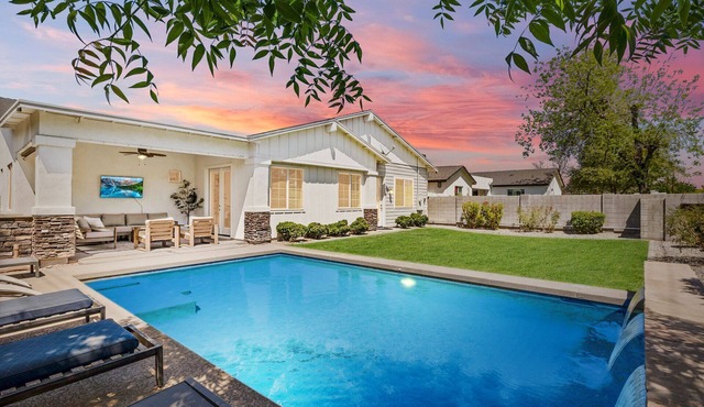 Backyard Resort Heated Pool Outdoor Kitchen