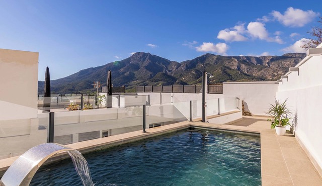 BANDERAS & SPA SOFIA HYDROMASSAGE+JACUZZI (CAMINITO DEL REY/MASSAGE ON REQUEST)