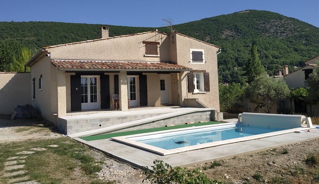 BANON: Maison de l'Orge - 2 bedrooms - 4 people - pool - 1 bathroom