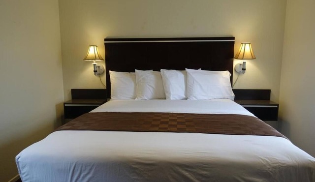 Baycities Motel