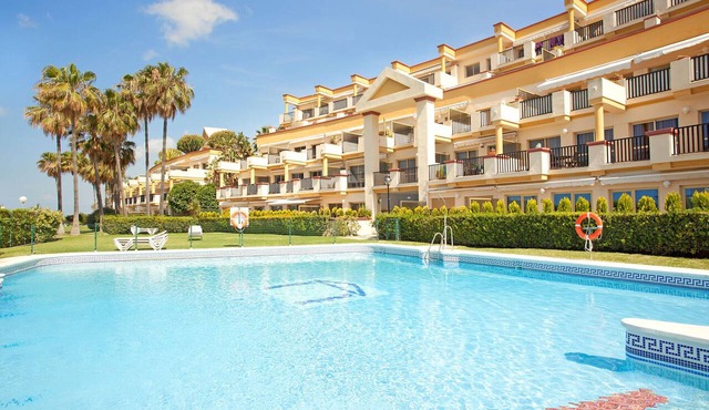 Beachside apartment in Elviria, Romana Playa