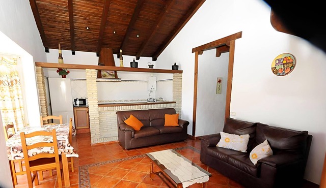 Beachside vila only for families and couples