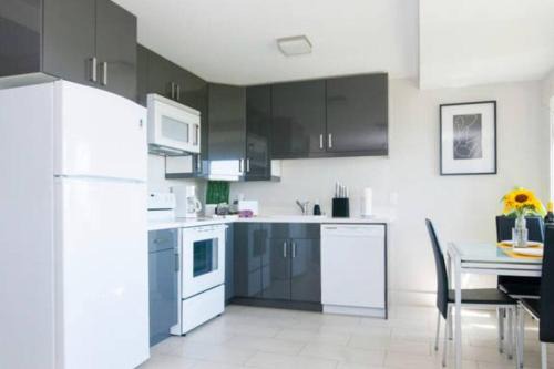 Beautiful Downtown & Bay Bridge, Vineyard Views!