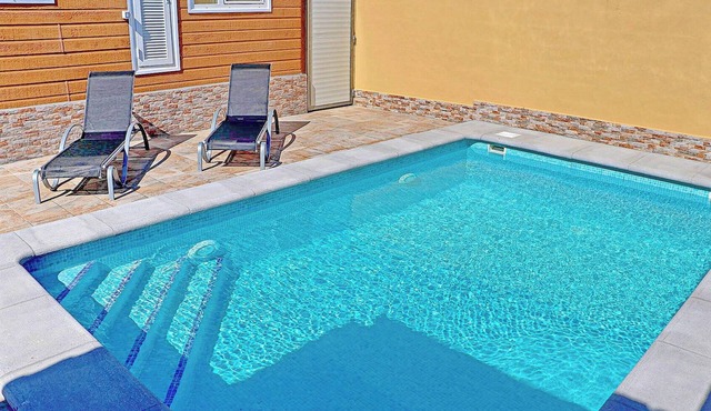 Bungalow for rent with private pool