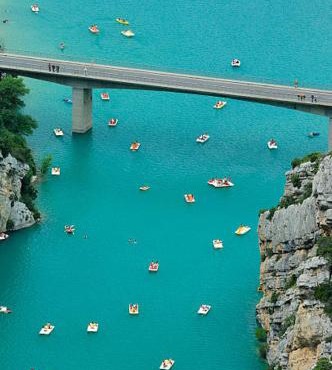 Camping prés des Gorges du Verdon et Du Lac De Ste Croix 04500 Tout Equipé Confort Calme Lavande