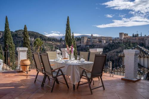 Carmen de los Moriscos - Alhambra views