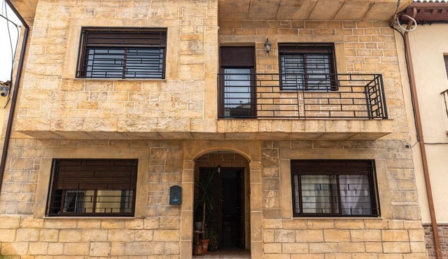 Casa Cuento de Domingo: Private Terrace, Wi-Fi & Air Conditioning in Torreblascopedro