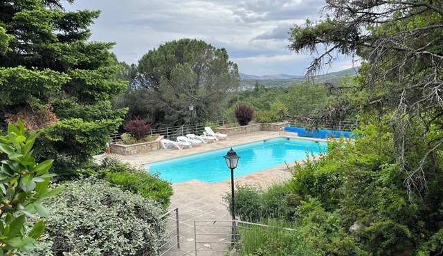 Casa rual completa de 12 plazas max. en la sierra de madrid