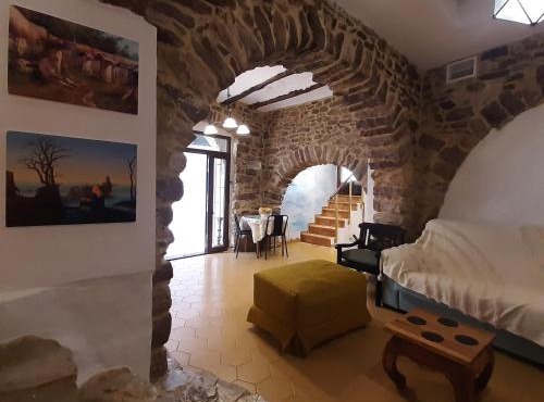 Casa rural rústica para parejas, familias o amigos a la montaña de EL COLMENAR