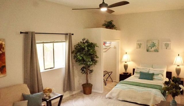 Central Boulder Charming 2bdrm Suite! Nice Spacious Private & Large Backyard!