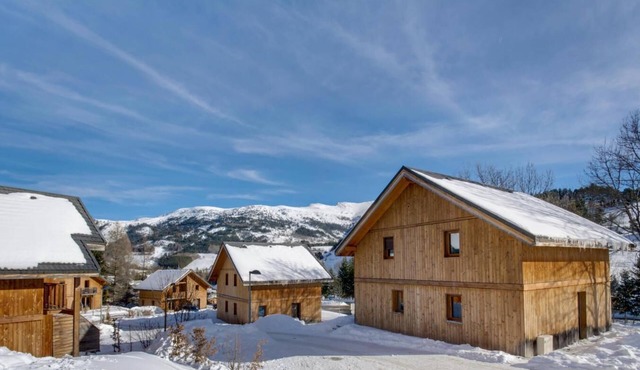 Chalet, 300m from shops, parking, tv, 50-55m², Gresse en Vercors