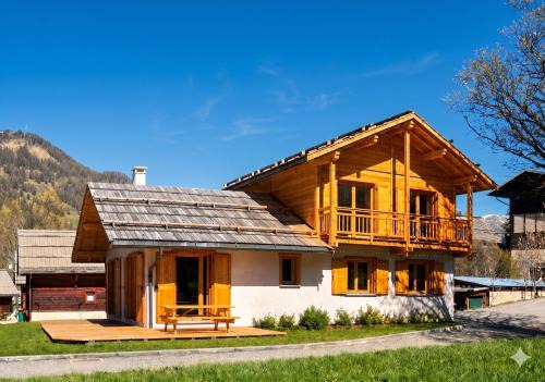 Chalet de charme 8 pers Vue montagne Terrasse Queyras