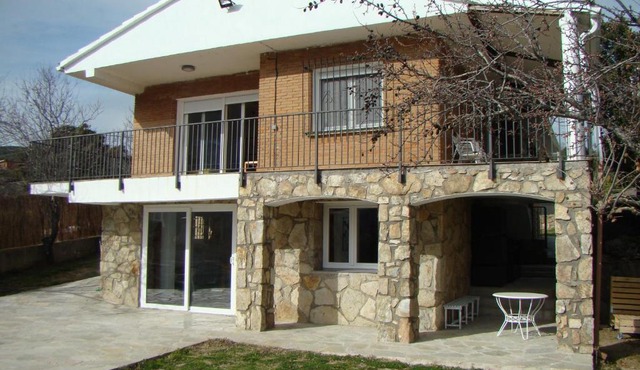 Chalet con piscina y BBQ para 10 personas
