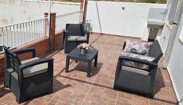 Charming 3-Bedroom Apartment in Scenic Mlaga