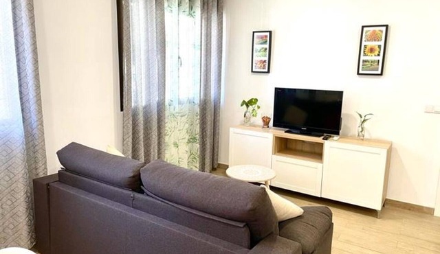 Charming Apartment in Axerquía, Córdoba – Close to Jewish Quarter and Top Attractions