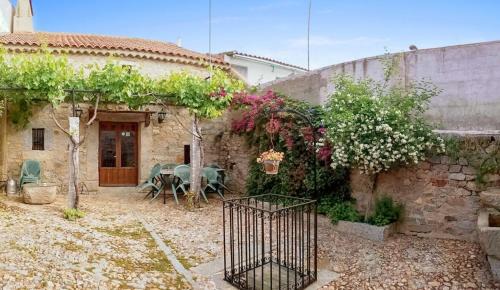 Charming House in Añora with Garden