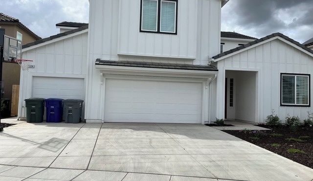Charming Modern Private In-Law Suite in Clovis – Separate Entrance