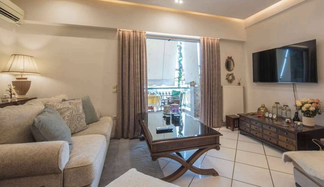 Classy Spacious Apartment in Irakleio, Athens