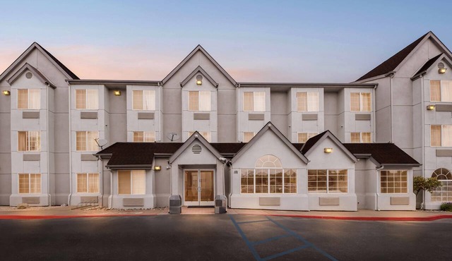 Comfort Inn & Suites Salinas City Center Area