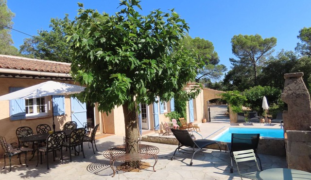 Cotignac, luxury family Provencal villa, pool, 2 acres, woods, terraces, privacy