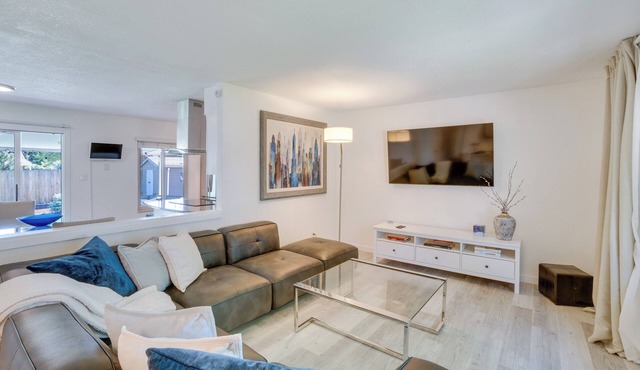Covered Patio & Fire Pit: Centennial Condo!