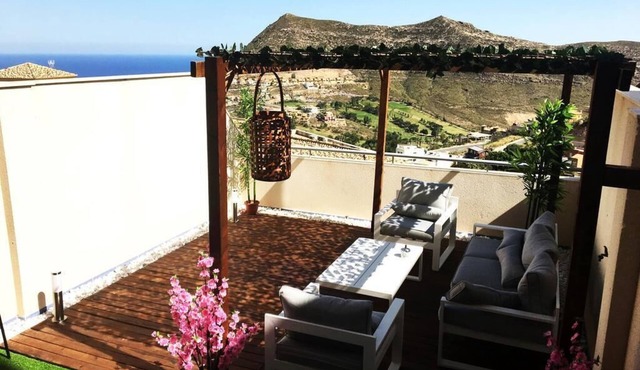 Cozy apartment with beautiful views for 2-4 persons
